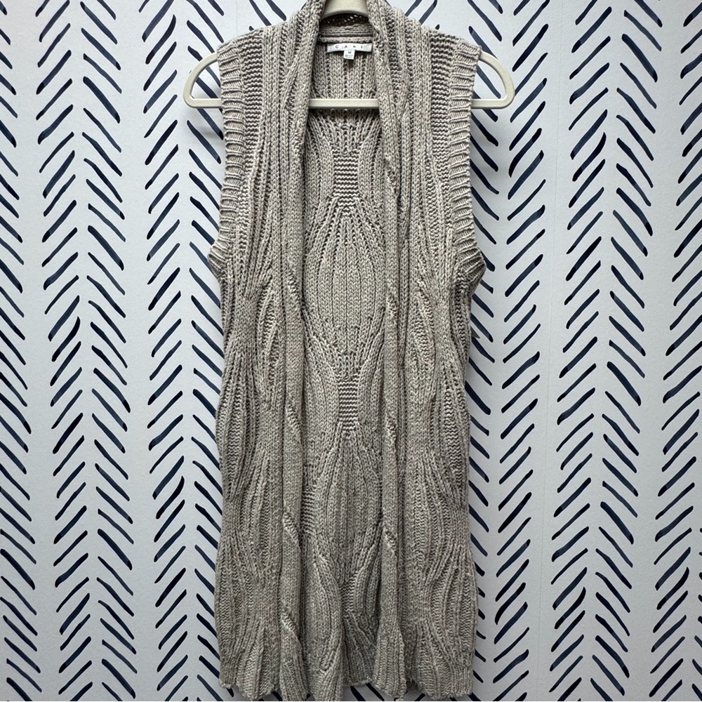 CAbi Beige Sleeveless Knit Cardigan - M